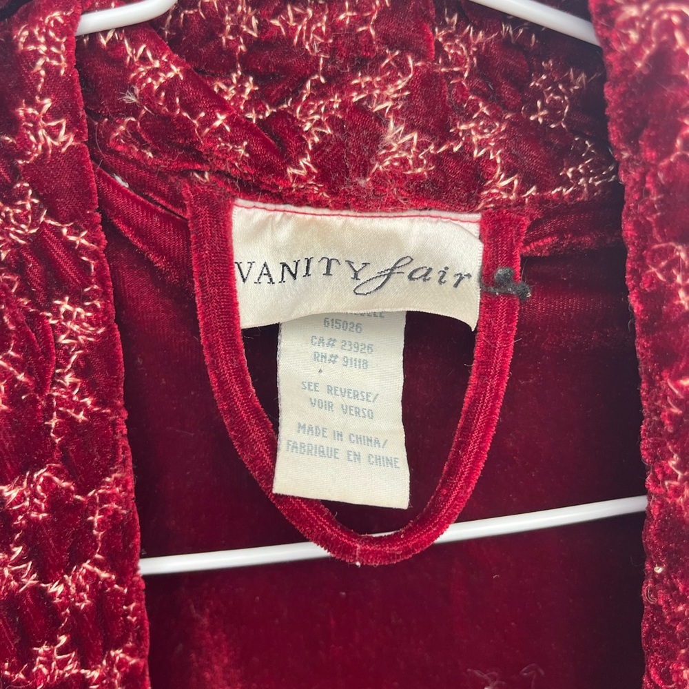 Vanity Fair Robe - Picture 2 of 3
